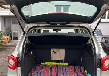 VW Tiguan 128.600 km 10.900 &euro; Rheinstetten 76287