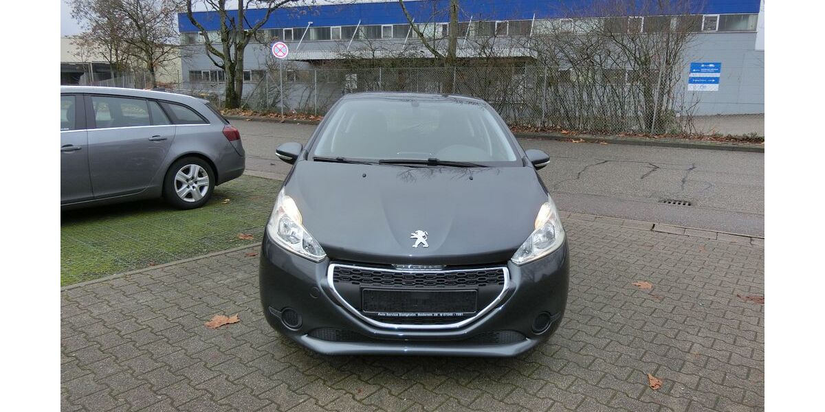 Peugeot 208 91.791 km 5.850 &euro; Bühl 77815