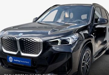 BMW iX1 12.000 km 52.990 &euro; Ettlingen 76275