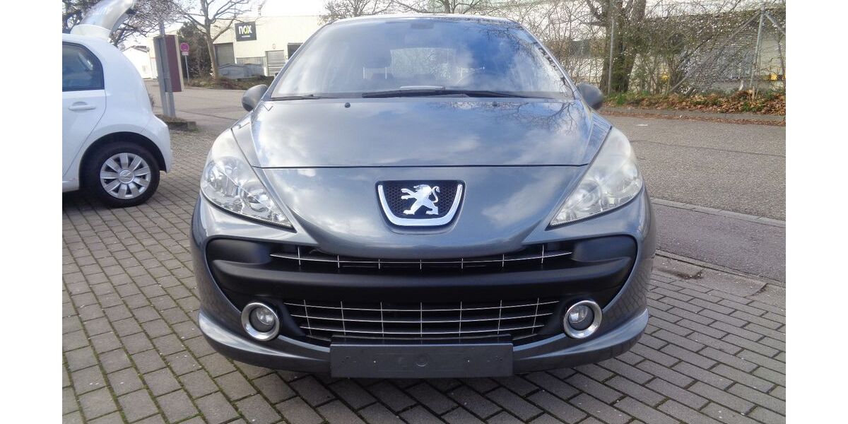 Peugeot 207 242.142 km 899 &euro; Bühl 77815