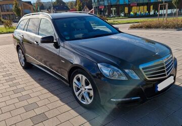 Mercedes-Benz E 200 182.000 km 10.100 &euro; Rastatt 76437