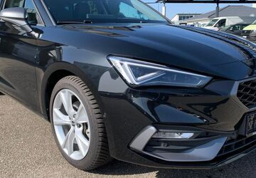 Seat Leon 11.469 km 28.600 &euro; Sasbach 77880