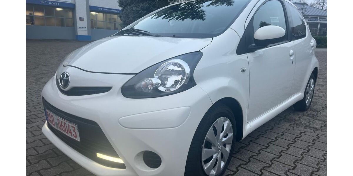 Toyota Aygo (X) 107.000 km 4.490 &euro; Baden-Baden 76532