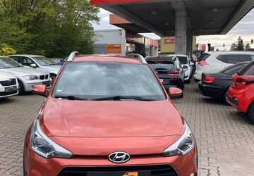 Hyundai i20 97.000 km 11.800 &euro; Neumalsch 76316