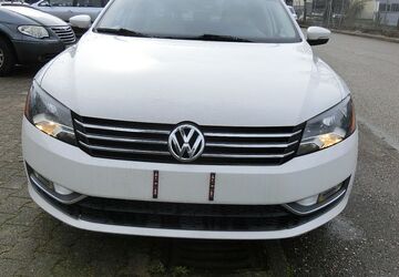 VW Passat 153.011 km 7.399 &euro; Bühl 77815