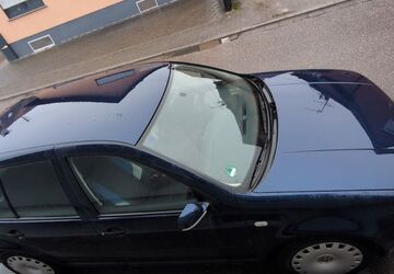 VW Golf 135.000 km 2.250 &euro; Berg 76768