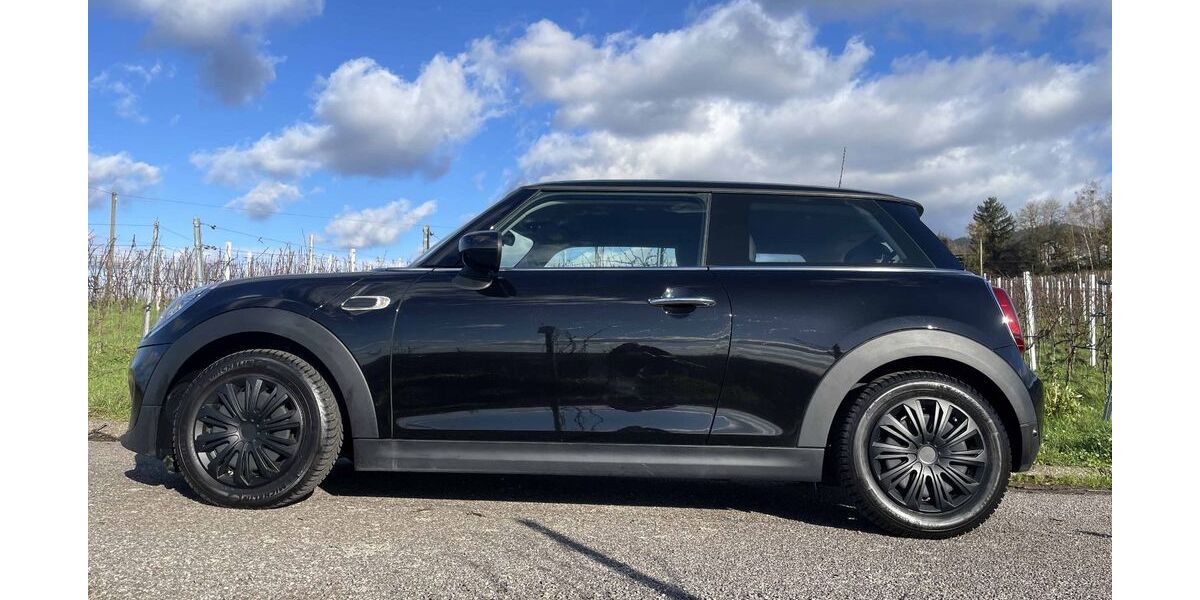 Mini ONE 46.500 km 14.800 &euro; Baden-Baden 76532