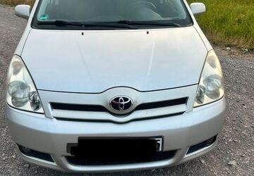 Toyota Corolla Verso 198.000 km 3.299 &euro; Bischweier 76476