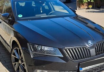 Skoda Superb 179.000 km 16.500 &euro; Waldprechtsweier 76316