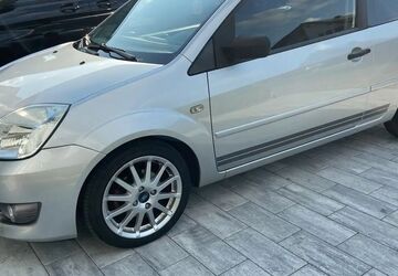 Ford Fiesta 198.000 km 1.799 &euro; Baden-Württemberg - Sindelfingen 71069