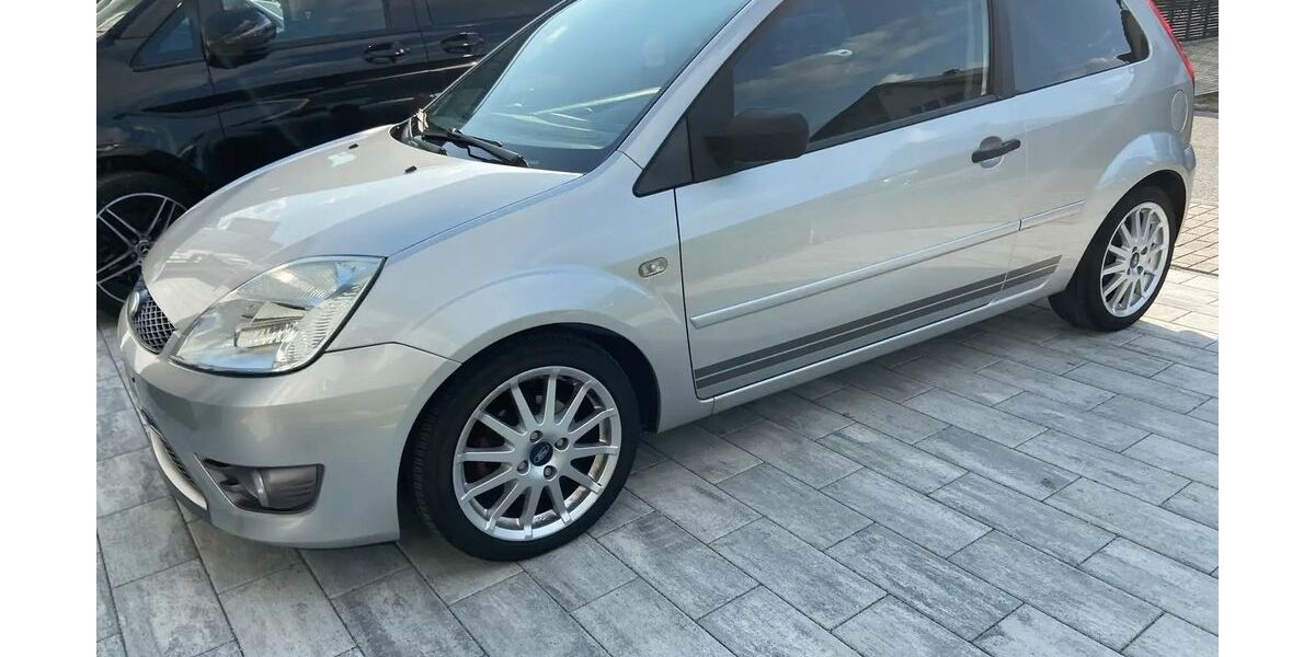 Ford Fiesta 198.000 km 1.799 &euro; Baden-Württemberg - Sindelfingen 71069