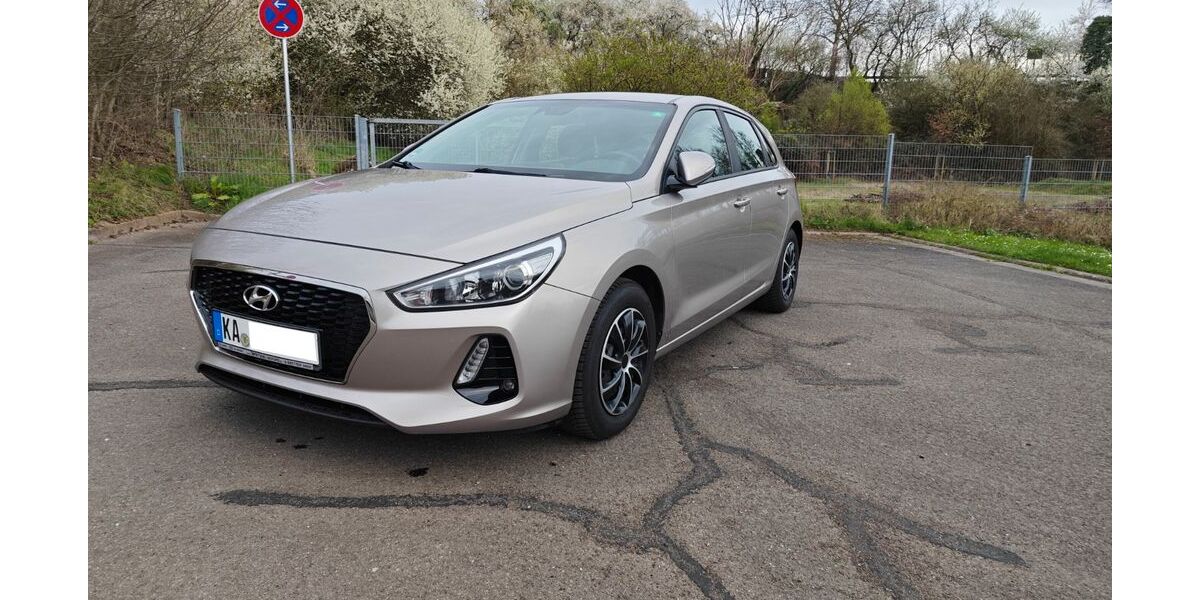 Hyundai i30 114.000 km 8.500 &euro; Ettlingen 76275