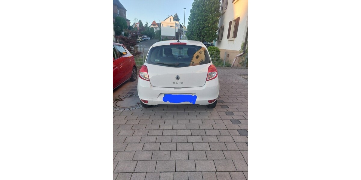 Renault Clio 185.000 km 2.600 &euro; Malsch 76316