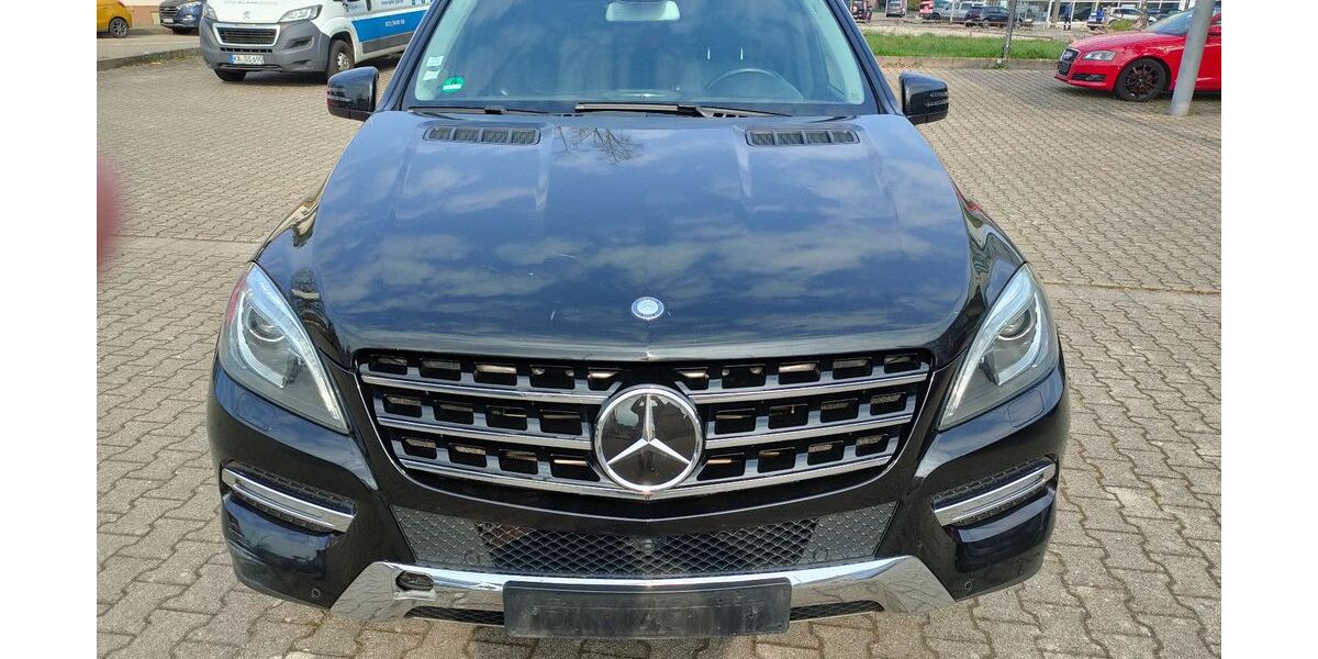 Mercedes-Benz ML 350 268.551 km 12.900 &euro; Baden Baden 76532