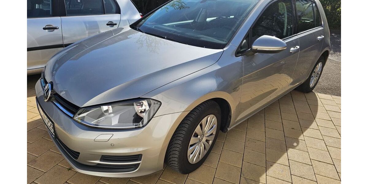 VW Golf 54.000 km 13.200 &euro; Gaggenau 76571