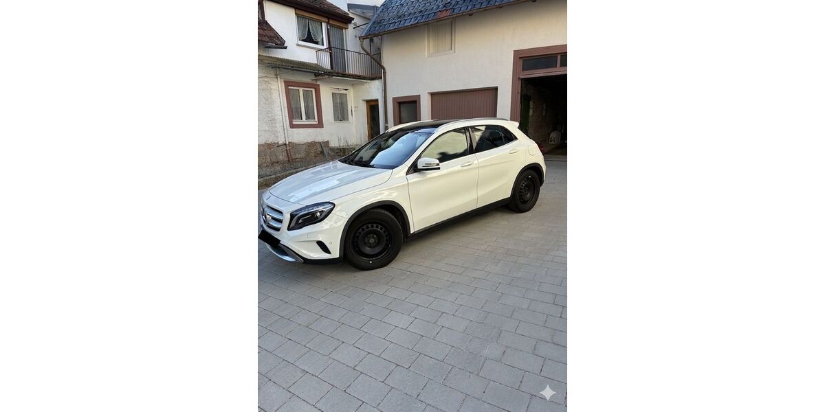 Mercedes-Benz GLA 200 173.000 km 13.000 &euro; Baden-Baden 76534