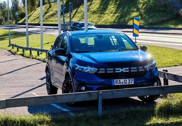 Dacia Sandero 35.000 km 13.949 &euro; Muggensturm 76461