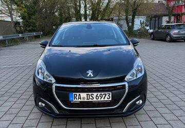 Peugeot 208 90.000 km 7.500 &euro; Rastatt 76437
