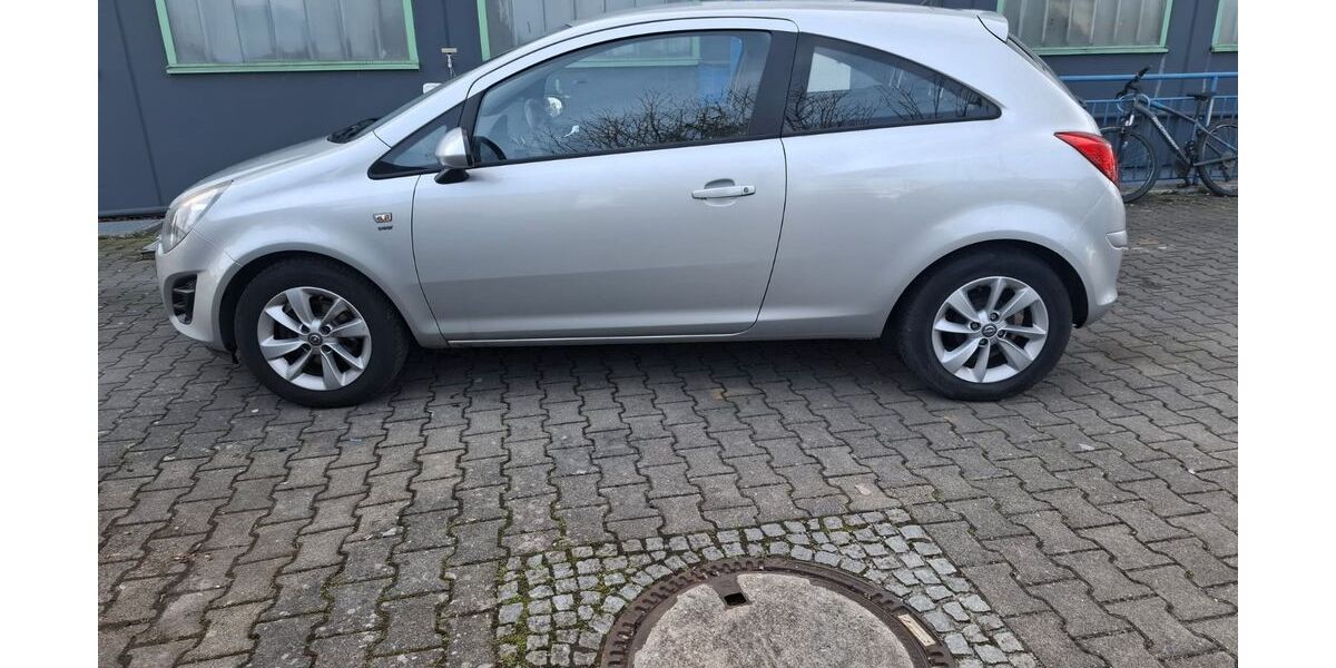 Opel Corsa 114.000 km 2.999 &euro; Baden-Württemberg - Sachsenheim 74343