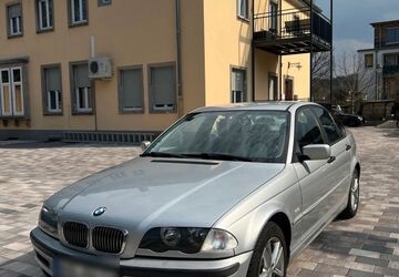BMW 318 273.000 km 1.300 &euro; Baden Baden 76532