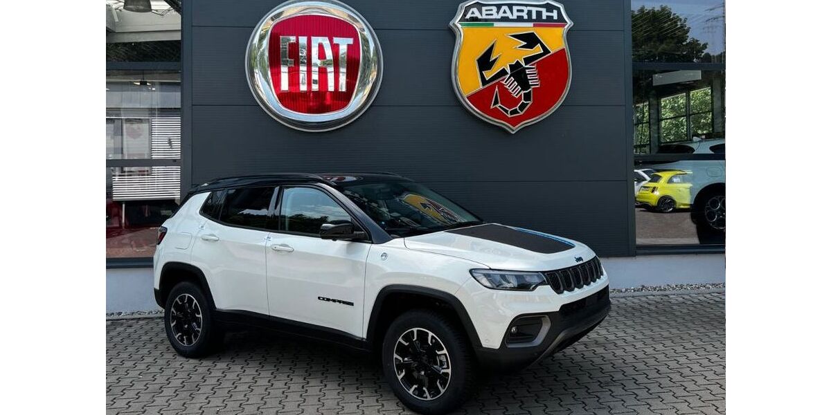 Jeep Compass 31.500 km 29.990 &euro; Ettlingen 76275