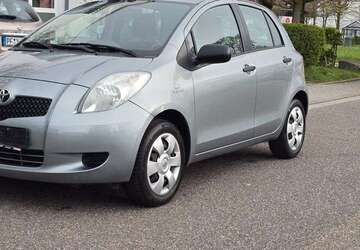 Toyota Yaris 138.000 km 3.999 &euro; Ettlingen 76275