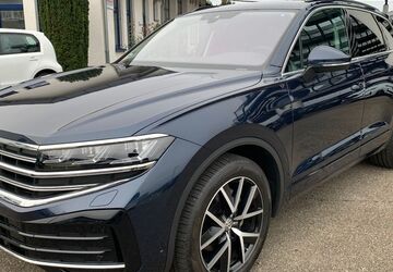 VW Touareg 4.644 km 71.900 &euro; Sasbach 77880