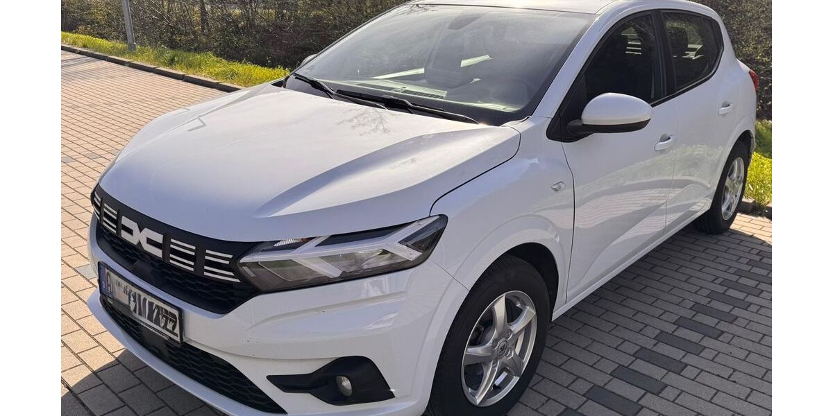 Dacia Sandero 74.000 km 13.480 &euro; Ottenhöfen 77883