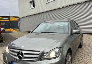 Mercedes-Benz 220 202.000 km 10.499 &euro; Renchen 77871