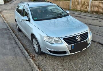 VW Passat Variant 208.000 km 2.500 &euro; Neuenbürg 75305