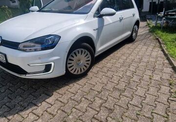 VW Golf 42.000 km 9.800 &euro; Lichtenau 77839