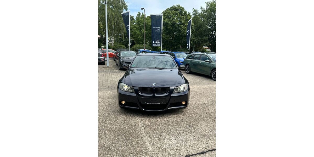 BMW 320 187.300 km 8.599 &euro; Ettlingen 76275