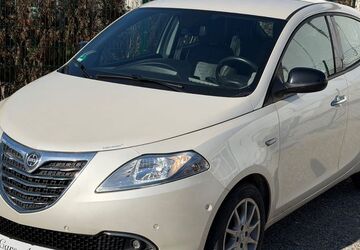 Lancia Ypsilon 95.000 km 5.290 &euro; Muggensturm 76461