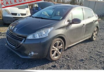 Peugeot 208 105.532 km 4.885 &euro; Achern 77855