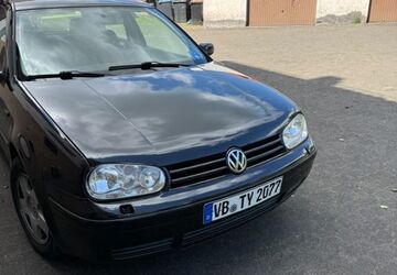 VW Golf 200.000 km 800 &euro; Baden baden 76530
