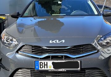 Kia ceed Sportswagon 31.000 km 20.500 &euro; Bühl 77815