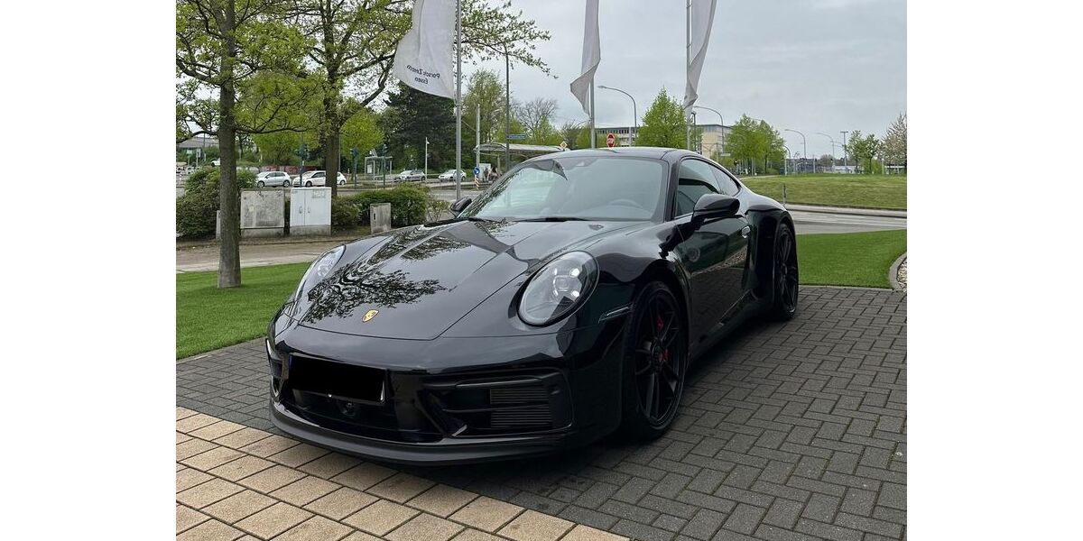 Porsche 992 1.950 km 159.000 &euro; Baden-Baden 76530