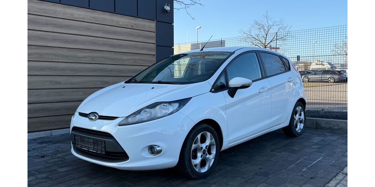 Ford Fiesta 142.500 km 3.900 &euro; Baden-Württemberg - Nagold 72202