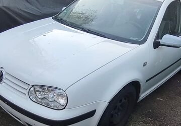 VW Golf 230.000 km 850 &euro; Rheinmünster 77836