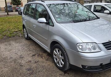 VW Touran 352.000 km 1.200 &euro; Rastatt 76437