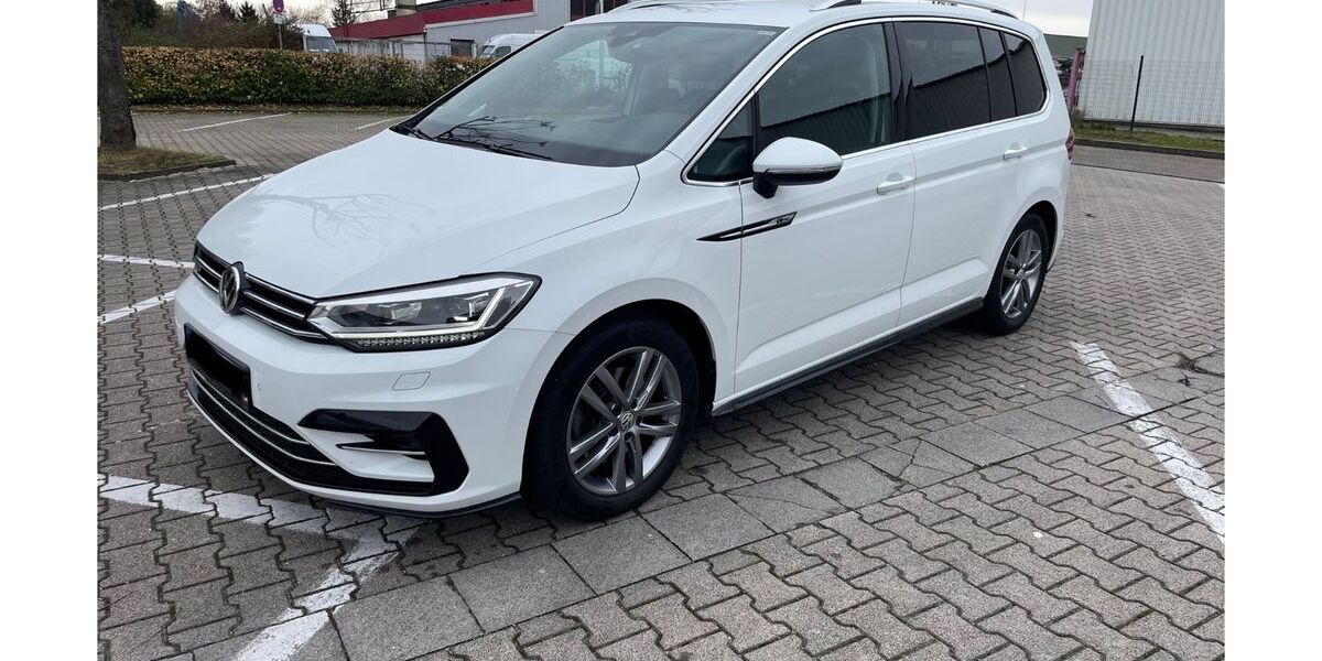VW Touran 90.000 km 20.900 &euro; Steinmauern 76479