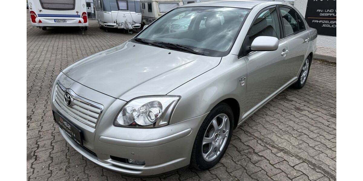 Toyota Avensis 126.000 km 2.980 &euro; Gaggenau 76571